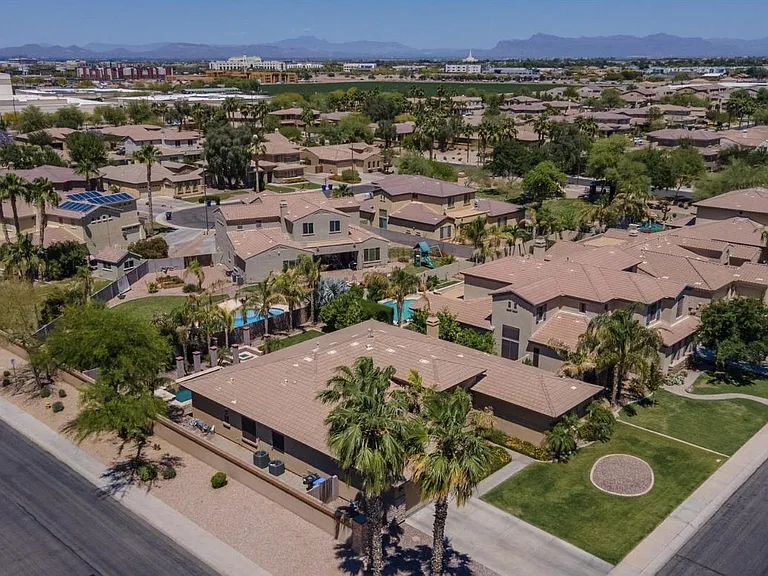 1230 E Canary Dr — Photo 52