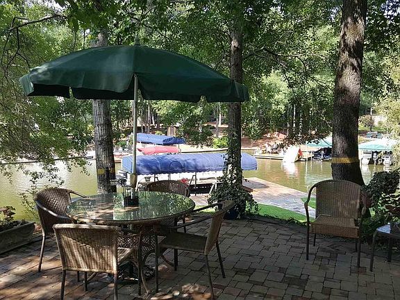 4th image of 1311 White Oak Dr #41