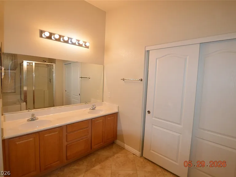 8398 Hollywood Hills Ave — Photo 10