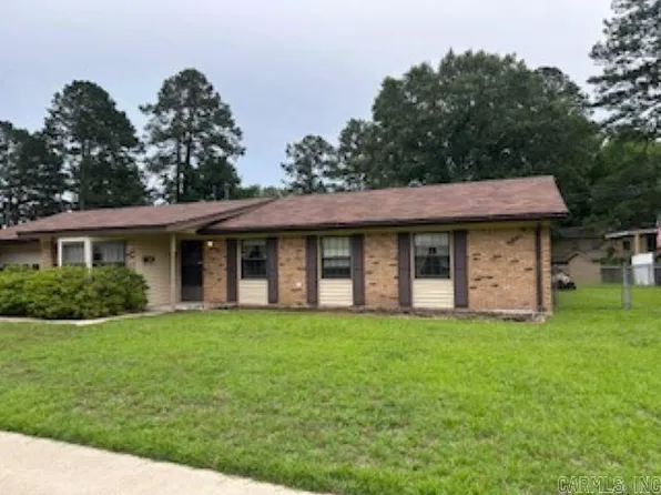 509 Robin Rd, El Dorado, AR 71730