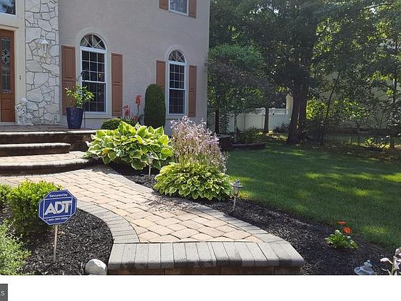 2nd image of 1629 Whispering Woods Dr