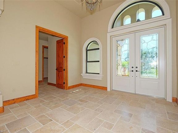 3rd image of 1825 SW 41st St
