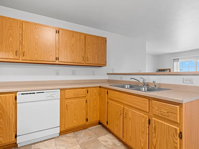 Gateway Estates Apartments — Photo 61