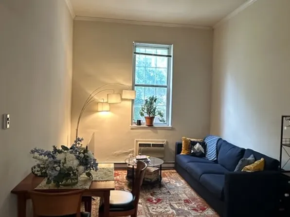 1206 Spruce St #205, Philadelphia, PA 19107