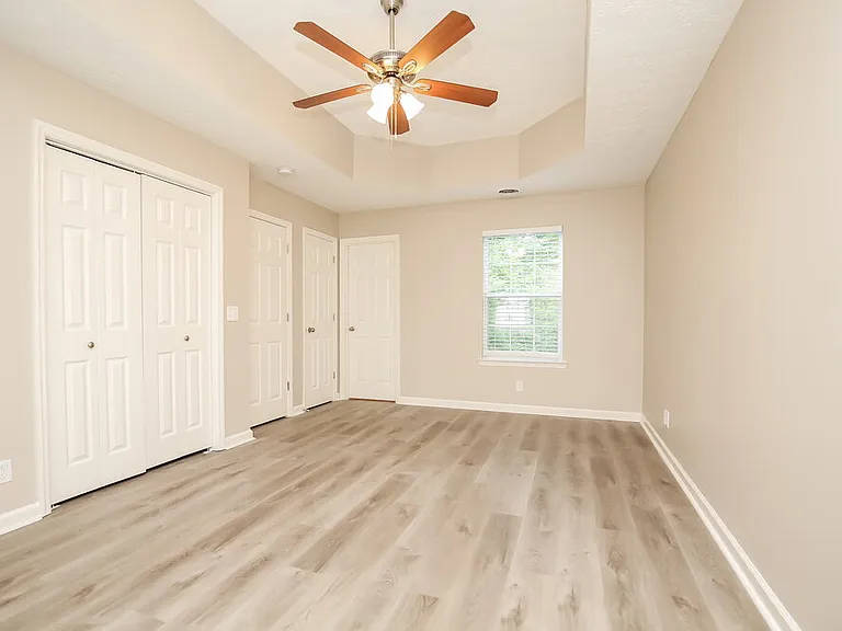 112 Township Ct — Photo 11