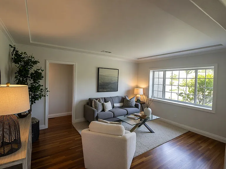5968 Autry Ave — Photo 4