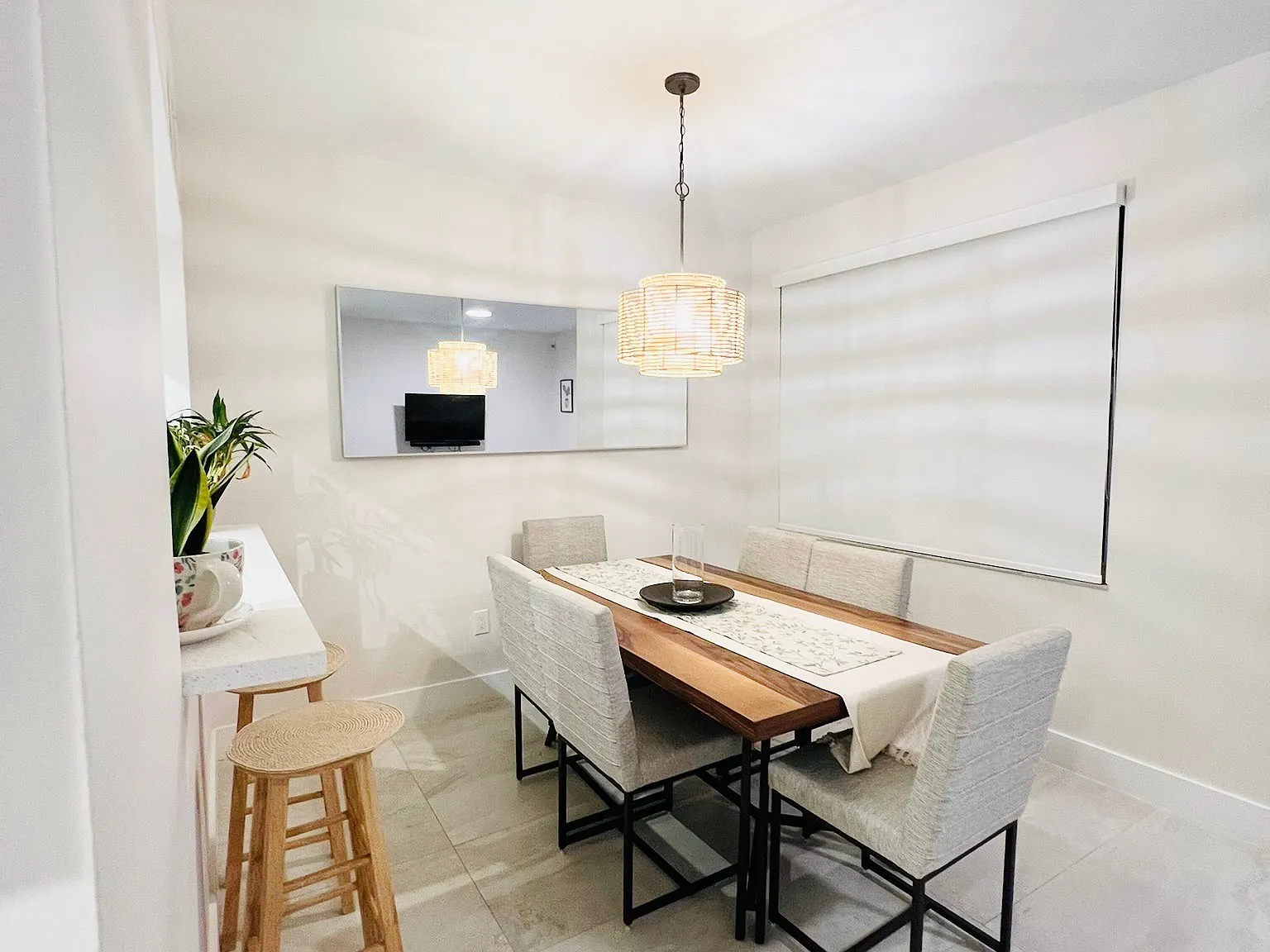 2 bed, 1030 sqft, $1,350 — Photo 4