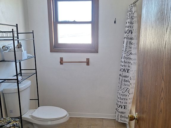 4th image of 2 Jefferson Ave #8