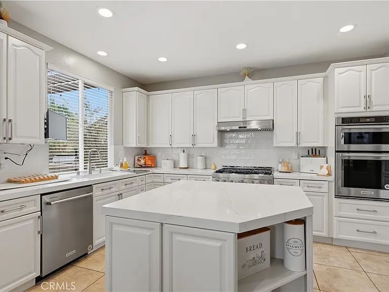 28304 Linda Vista St — Photo 17