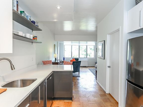 High end appliances and quartz counters