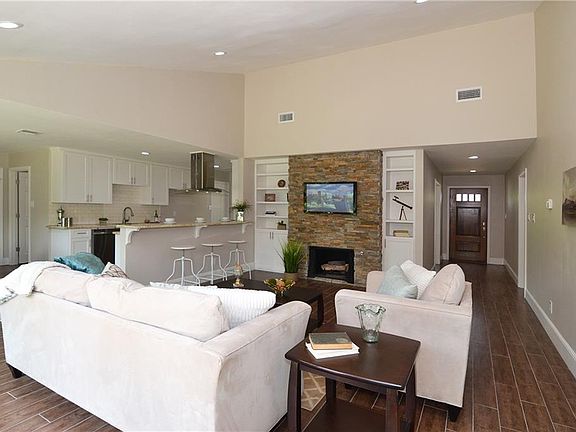 4th image of 3810 Boca Bay Dr