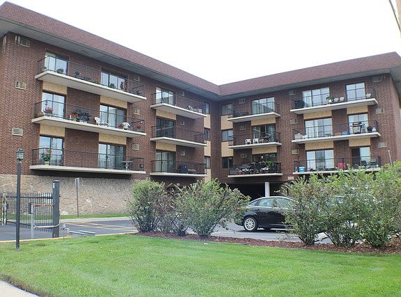 2nd image of 9520 S Mayfield Ave