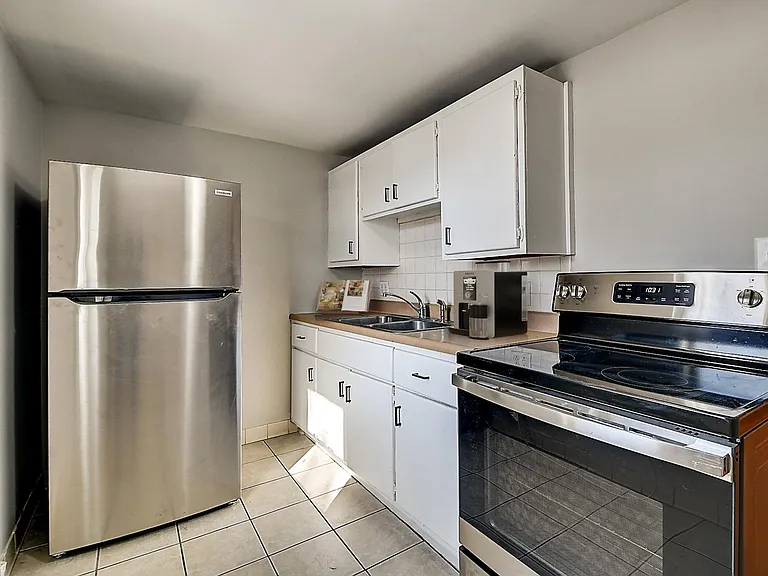 1023 S State Ave #6 — Photo 5