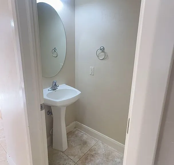 1570 S West Canyon Dr — Photo 7