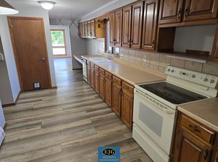 35 Ridge Ave, Claremont, NH 03743