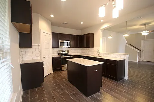 7102 Faith Way — Photo 4