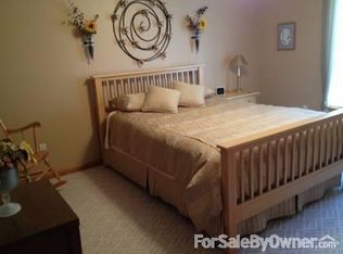 3231 Linden Dr, New Brighton, MN 55112