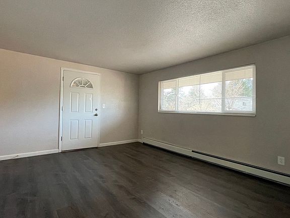 5th image of 1247 Cree Dr Unit 2