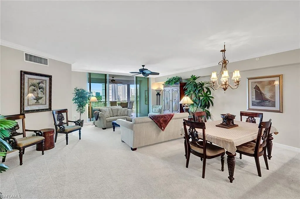 3 bed, 2.0 bath, 1950 sqft, $13,000 — Photo 3