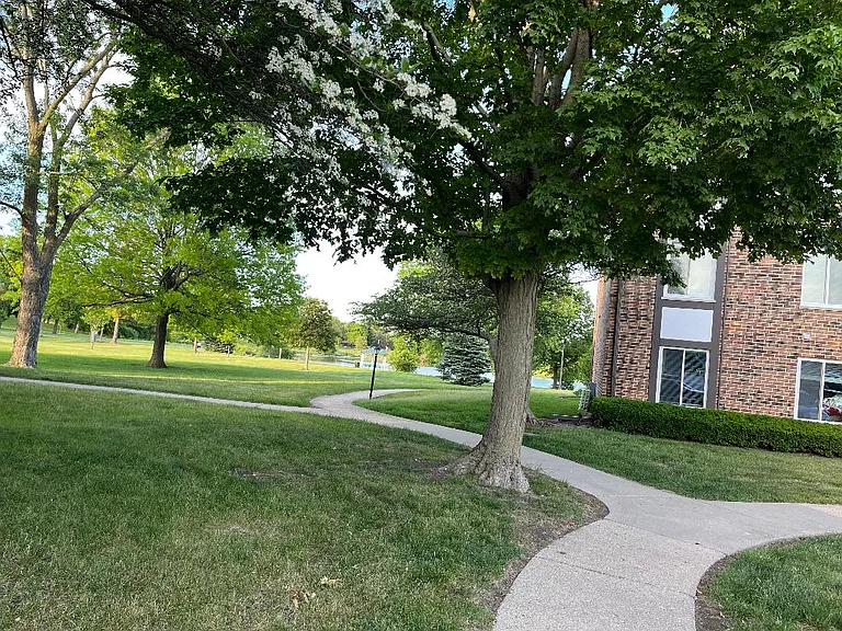 13 Crestview Ln #12 — Photo 23