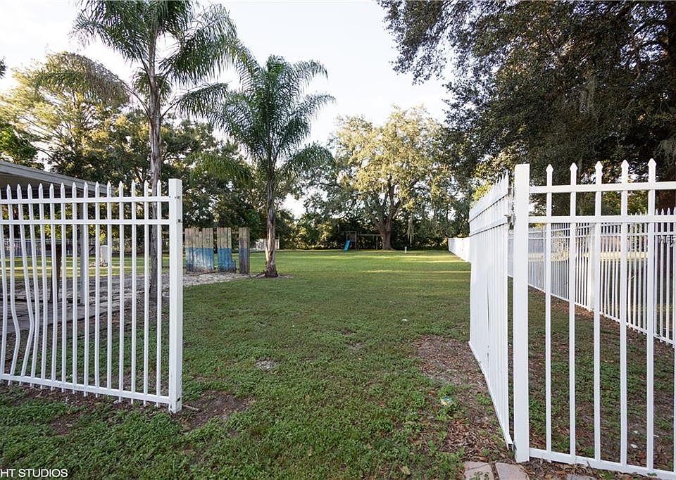 2nd image of 806 McCranie Rd