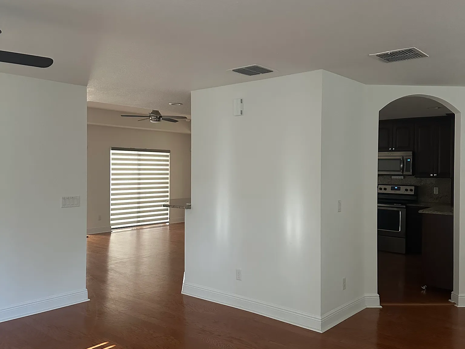 3 bed, 1600 sqft, $2,900 — Photo 2
