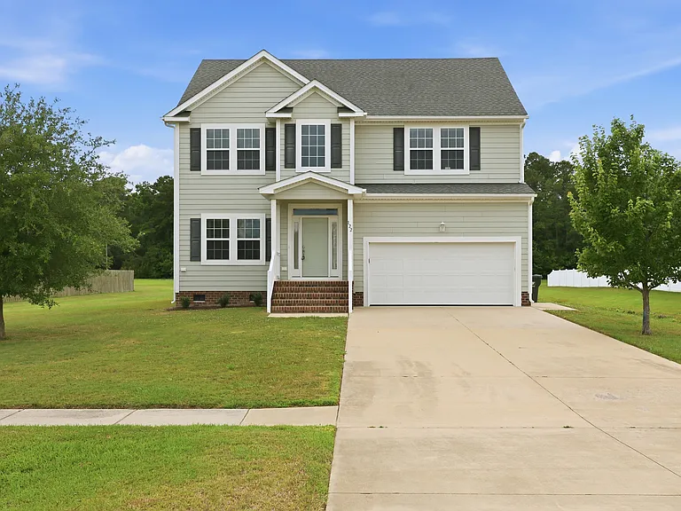 122 Rosedale Dr — Photo 1