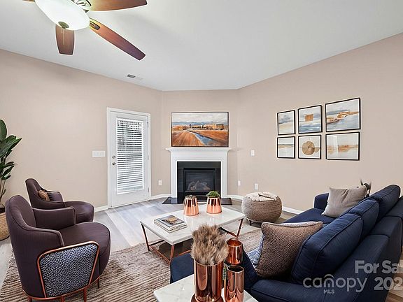 4th image of 3273 Yarmouth Ln