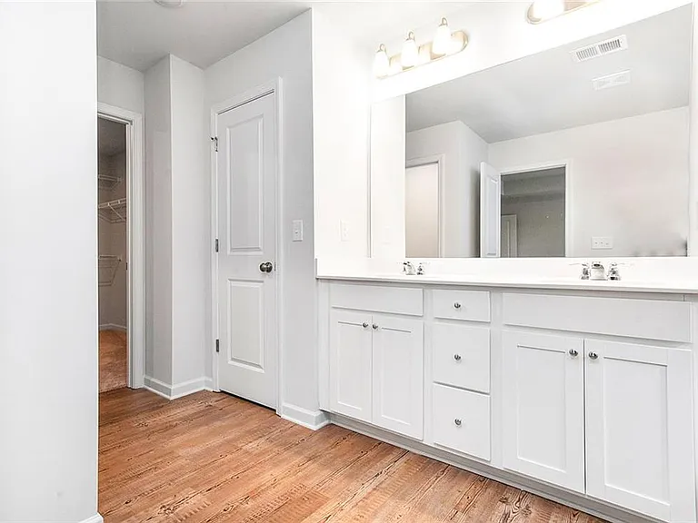 410 Point Place Dr — Photo 17