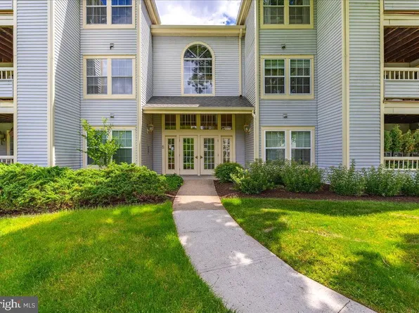 203 Salem Ct APT 12, Princeton, NJ 08540