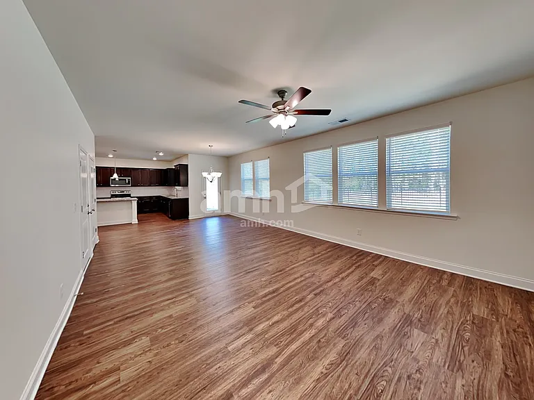 578 Slew Dr — Photo 8