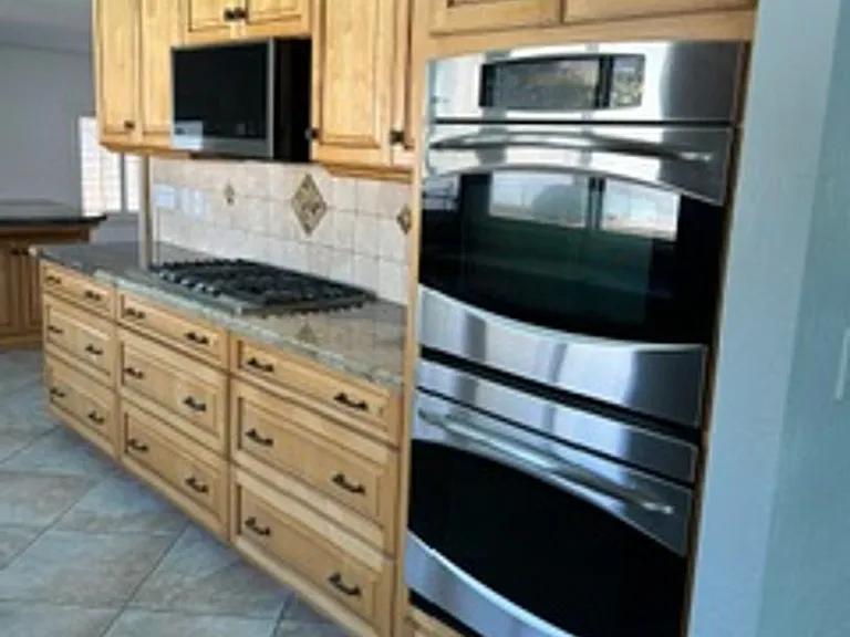8591 Naples Dr — Photo 4