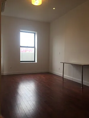 Rented by Bohemia Realty Group | media 18