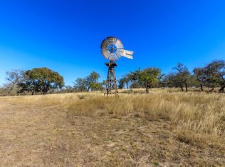 237 N Dally Rd, Fredericksburg, TX 78624