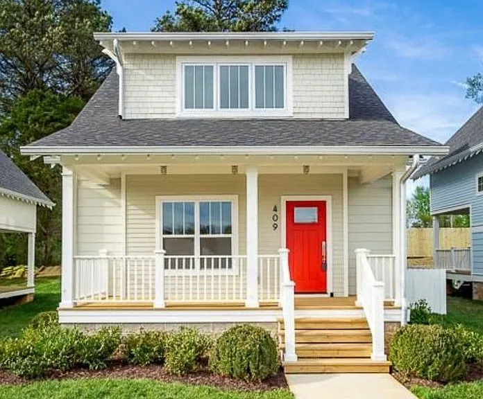 409 Juniper Dr — Photo 1