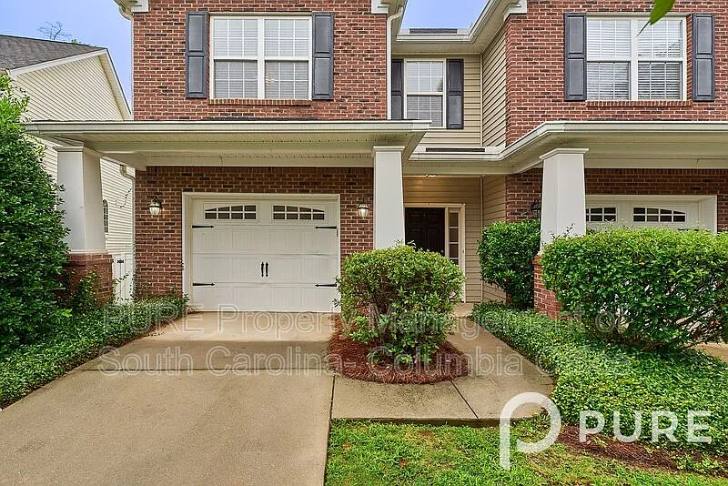 3 bed, 2.5 bath, 1605 sqft, $1,950 — Photo 2