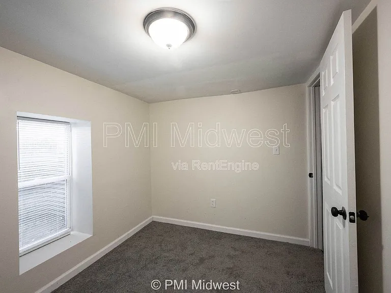 512 N Chester Ave — Photo 18