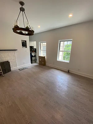 Rented by Sassouni Management | media 22