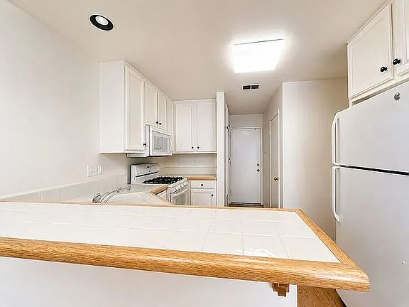 2nd image of 22911 Banyan Pl #310