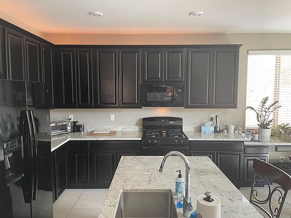 2nd image of 909 Bluebell Brook St