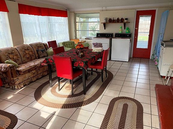 3rd image of 1605 Tarpon Blvd