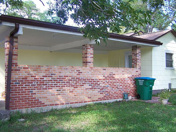Side yard/ carport
