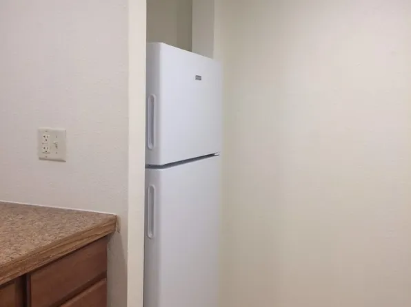 Landing View Place, 807 Knox Ave Unit 4, Hollister, MO 65672