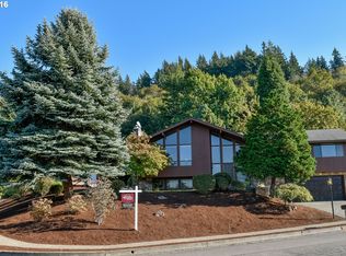 690 SW Blaine Pl, Gresham, OR 97080