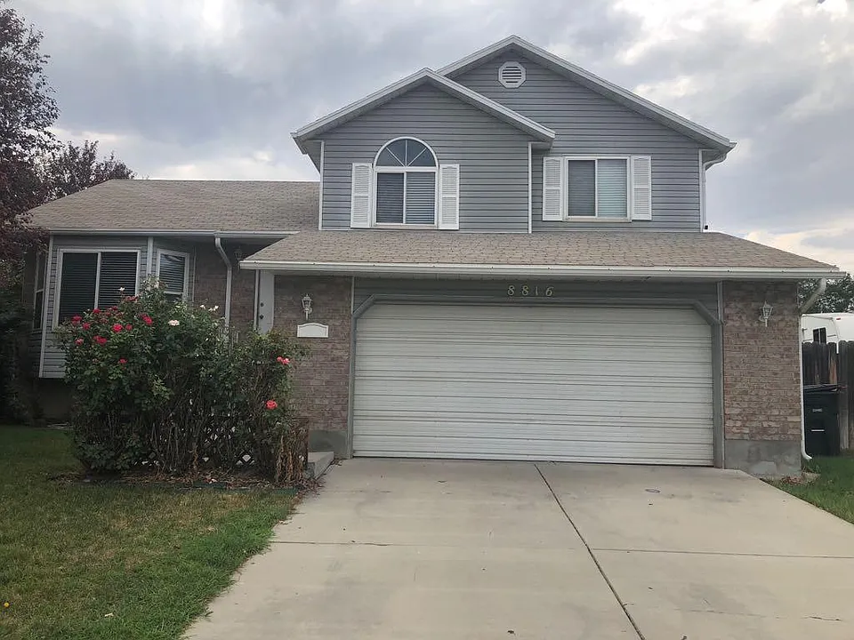 8816 S 1095 W