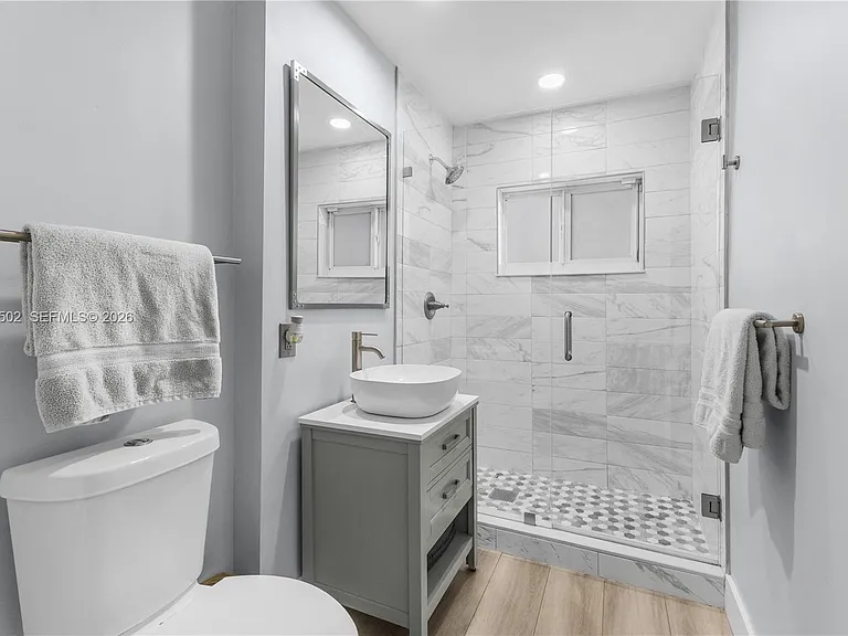 340 NE 129th St — Photo 20