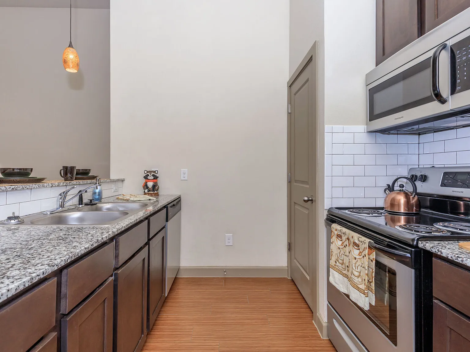 Franklin Place — Photo 1
