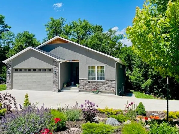 218 Vine St, Platte City, MO 64079