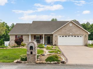 210 Hermitage Blvd, Oak Ridge, TN 37830