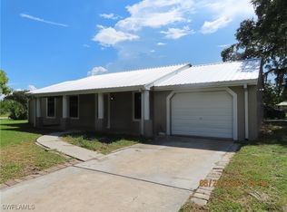 4002 S Edgewater Cir, Labelle, FL 33935